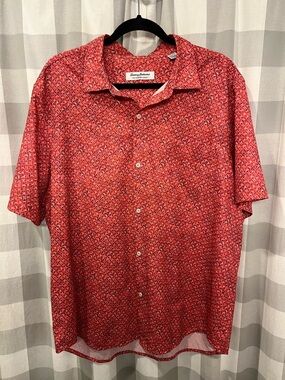 Tommy Bahama Men's Red Short-Sleeve Camp Shirt with Small-Scale Print